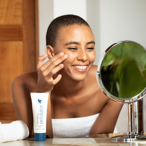 Forever Smoothing Exfoliator – sanfte Reinigung mit natürlichen Peelingpartikeln
