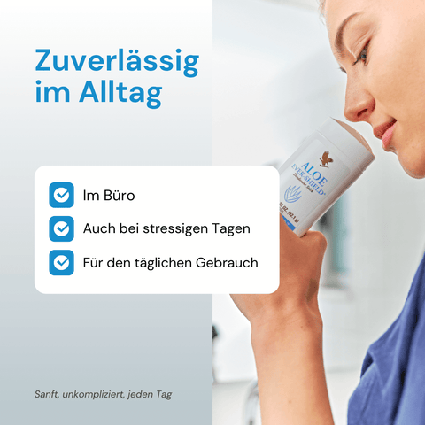 Person trägt Aloe Ever-Shield Deodorant im Alltag auf – sanft und zuverlässig