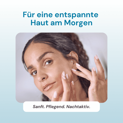 Frau pflegt Gesicht mit Forever Bakuchiol Night