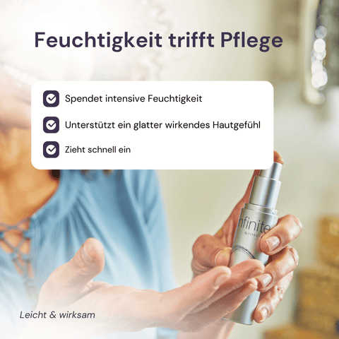 Forever Firming Serum wird auf die Hand aufgetragen